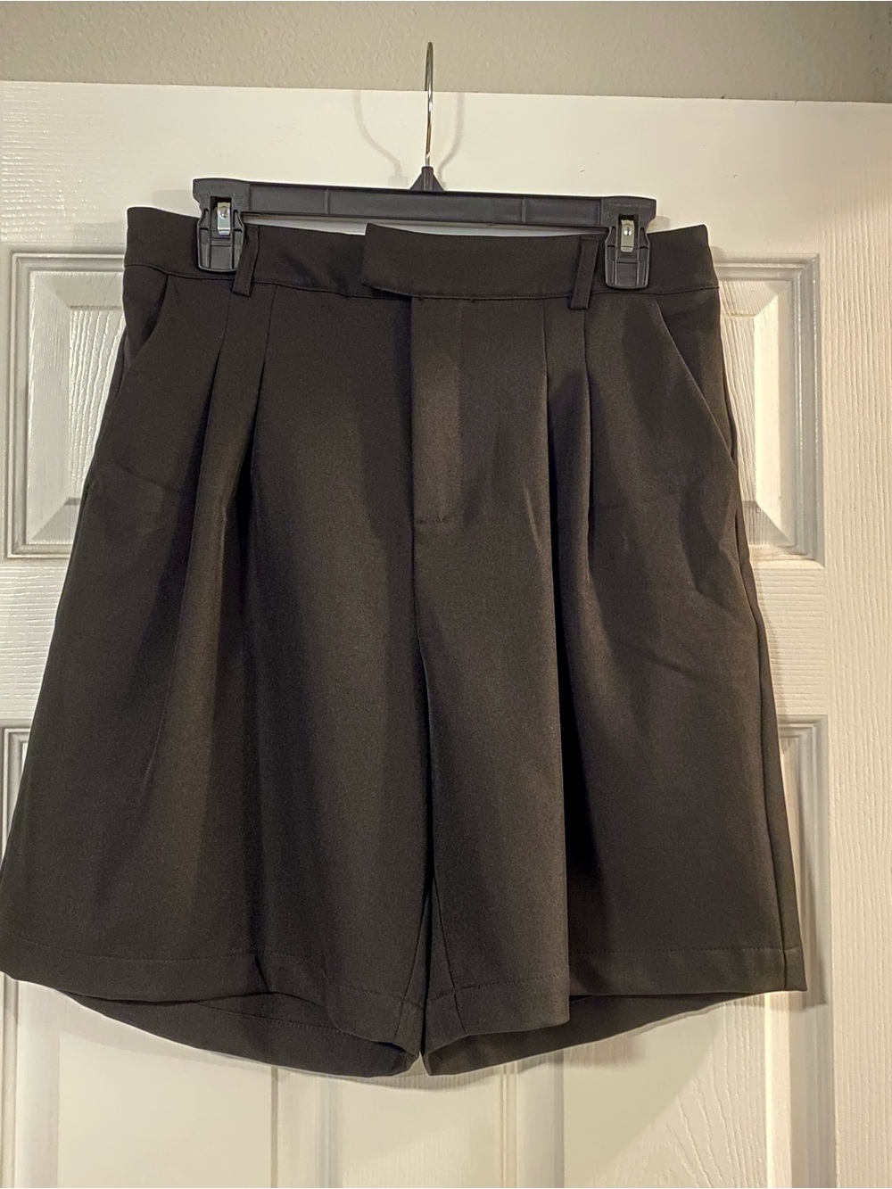 Women's Black Pleated High-Waist Shorts